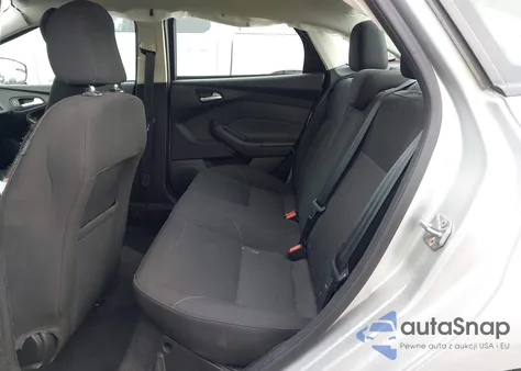 2016 Ford Focus Se z USA, uszkodzony, nr VIN 1FADP3F20GL271047